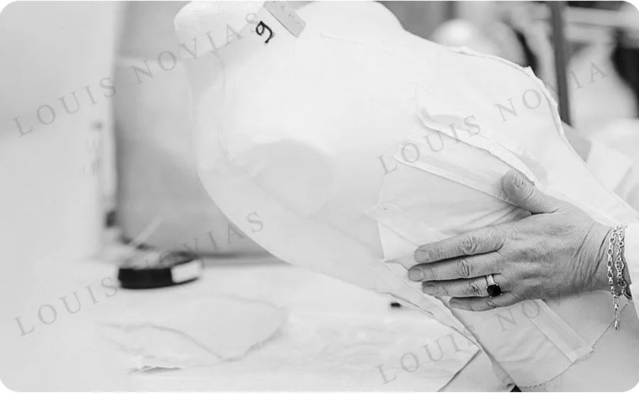 LOUIS NOVIAS A-Line Wedding Dress Elegant Vestidos De Novia Off the Shoulder Beaded Appliques Bride Skirt Sweetheart Bridal Gown