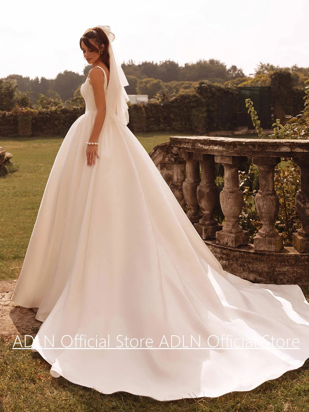 Gorgeous Satin Wedding Dress Customized Square Neck Sleeveless Back Zipper Sweep Train Vestido De Noiva Woman Bridal Gown