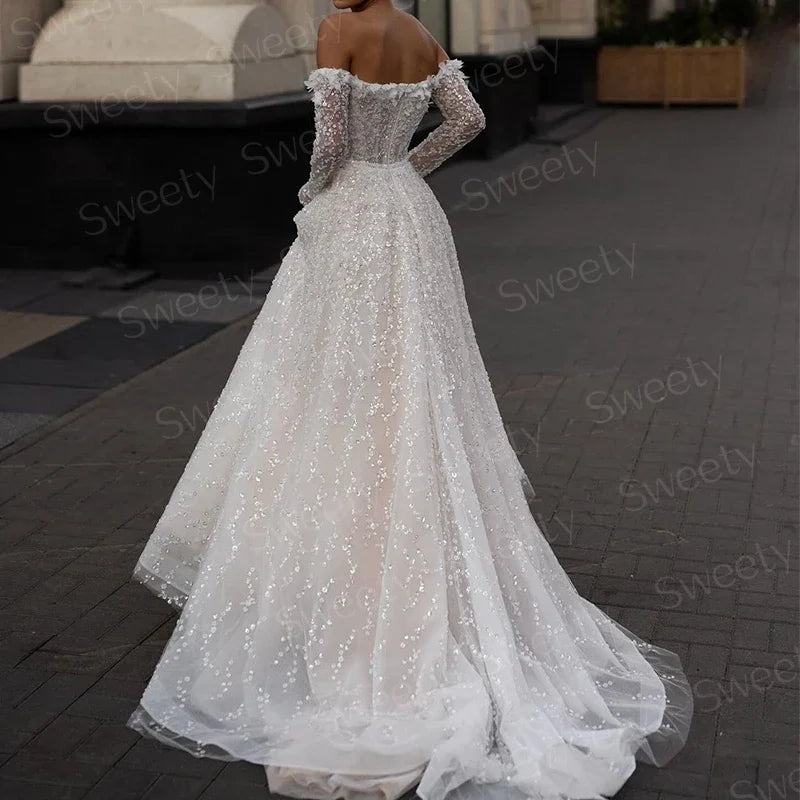 Luxurious A-Line Wedding Dressbead With Embroidery Ball Gown Strapless Full Sleeve Feather Bridal Vestido De Novia Customized