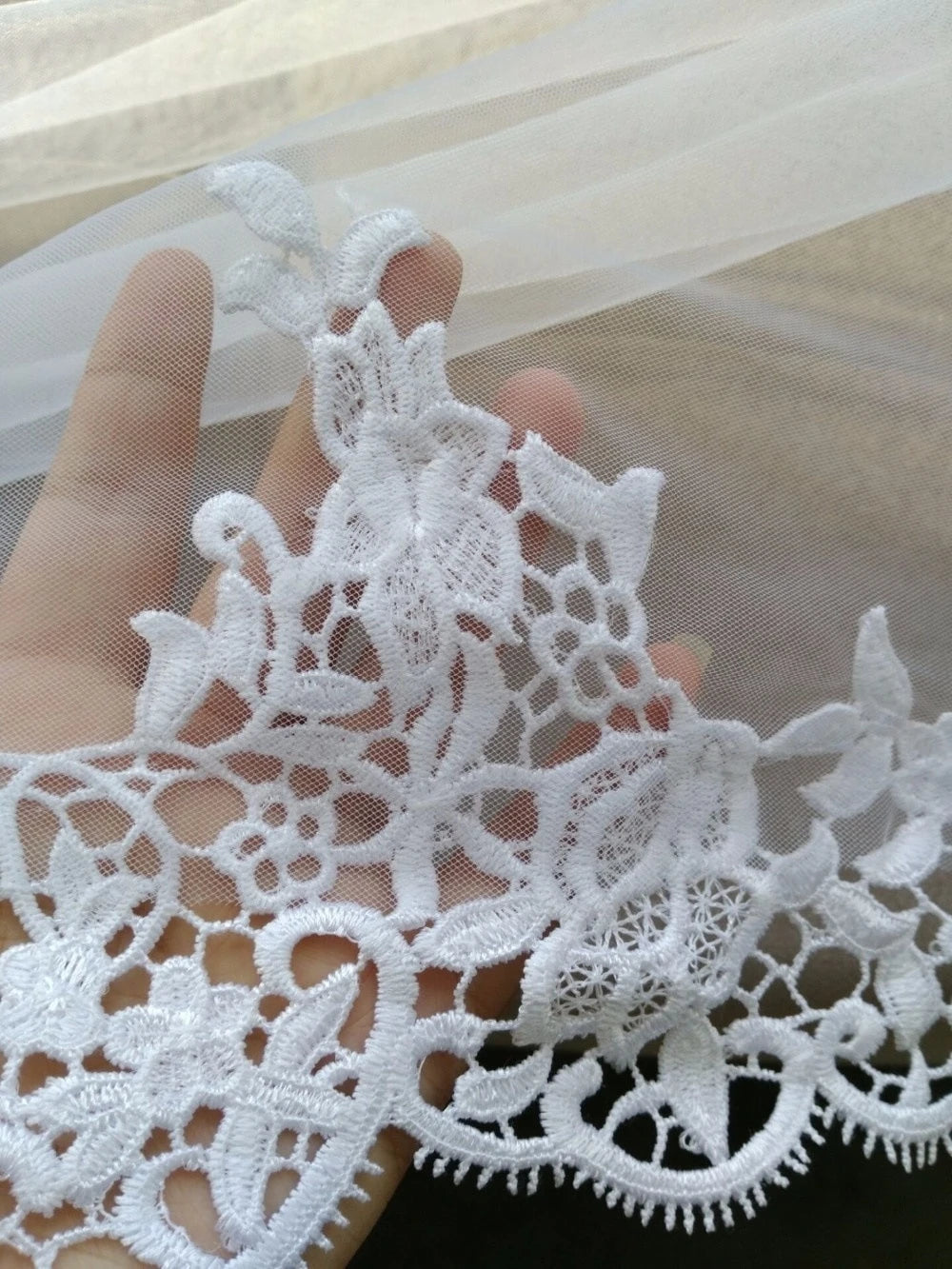 Wedding Veil Lace Edge Long Luxurious Bridal Veil White/ivory Veil With Comb Tulle Cathedral One-layer 3 Meters Bride Accessorie