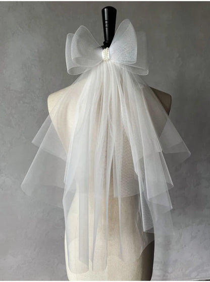 V302 White Bridal Veil with a bow Pearls Bows Multi-Layer Semi-Transparent Tulle Shoulder Length Brides Veil with Hair Comb